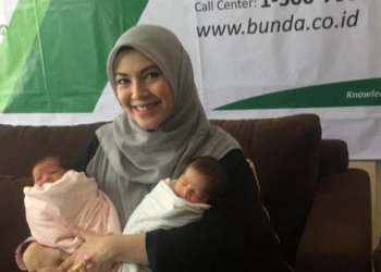 Ratna Galih Melahirkan Bayi