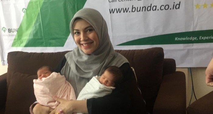 Ratna Galih Melahirkan Bayi