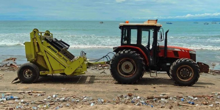 Contoh Yang Baik, Biznet Bersihkan Pantai Di Bali Demi Lestarikan Lingkungan Hidup
