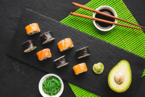 Etika Saat Makan Sushi