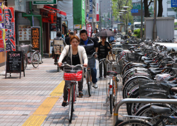 Bersepeda Di Kanazawa Liburan