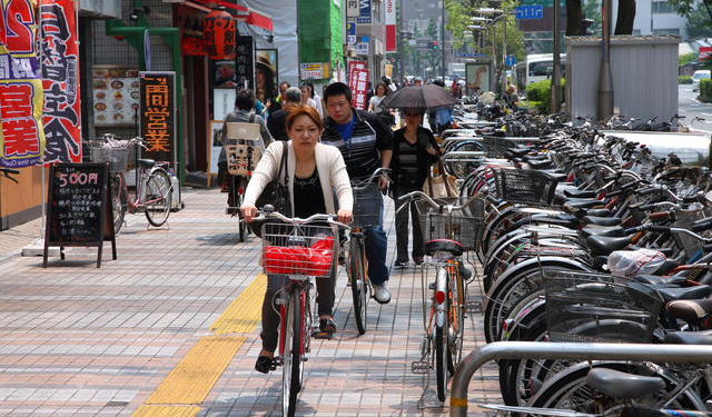 Bersepeda Di Kanazawa Liburan