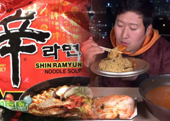 Makan Ramyun Tutup Panci