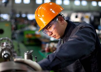 Loker Pabrik di Polandia