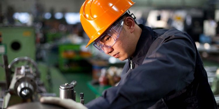 Loker Pabrik di Polandia