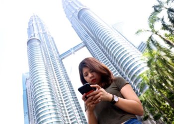 Layanan Komunikasi di Malaysia