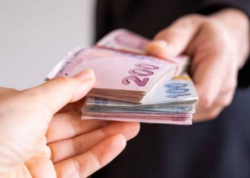 Perbandingan Gaji PMI