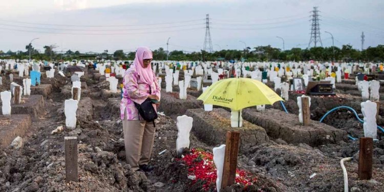 Mengheningkan Cipta Sesaat