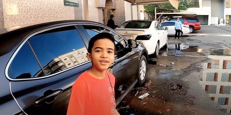 Bocah Madura Dapat Warisan