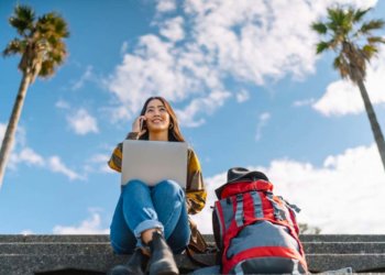 Tips Traveling Aman Backpacker