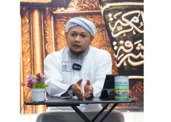 Mantan Gitaris Menjadi Mualaf