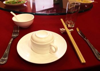 Aturan dalam table manner