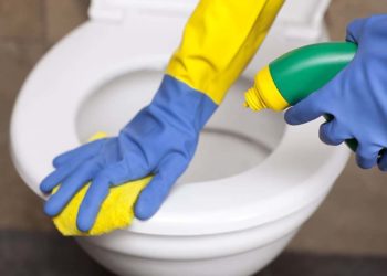 Cara membersihkan kloset