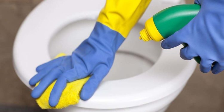 Cara membersihkan kloset