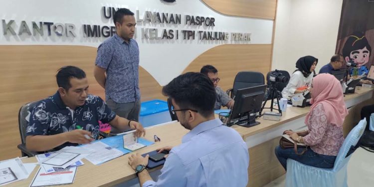 Biaya perpanjangan paspor mati