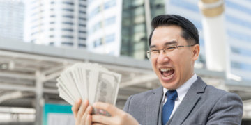 Ingin Kerja di Luar Negeri? Cek Daftar Gaji TKI Tertinggi di 6 Negara Ini!