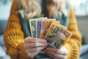 Gaji TKI di Berbagai Negara